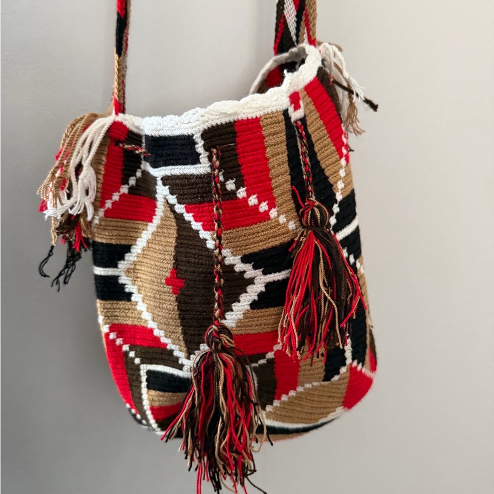 Handcrafted Geometric Patterned Bag Colombian wayuu shoulder bag